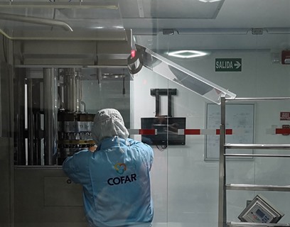 Lee más sobre el artículo Laboratorios COFAR logra una certificación internacional en Operaciones Bioseguras