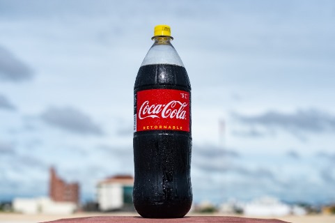 Lee más sobre el artículo Coca-Cola Bolivia da un nuevo impulso a los envases retornables