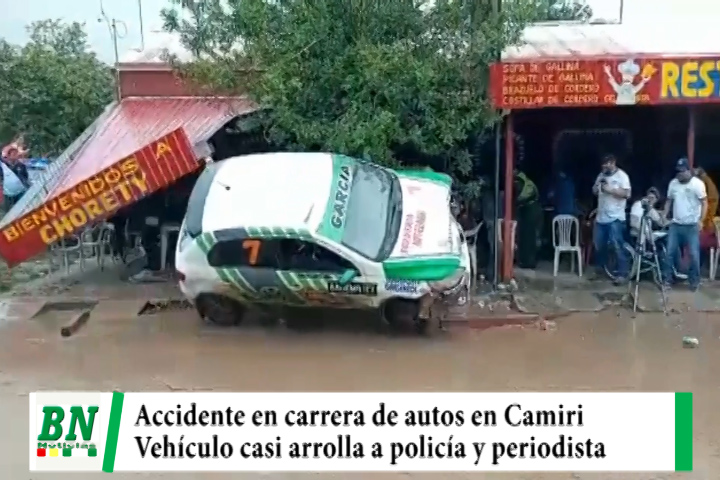 Lee más sobre el artículo Carrera de autos con accidente en Camiri, vehículo casi atropella a policía y periodista