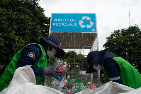 Lee más sobre el artículo El desafío de Fundación Coca-Cola Bolivia: Recolectar y reciclar todos sus envases al 2030 para cambiar la herencia