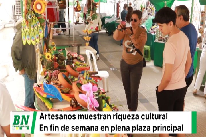 Lee más sobre el artículo Matkovic inaugura la Feria Artesanal en el Pasillo Casa Gobierno en la Plaza 24 de septiembre